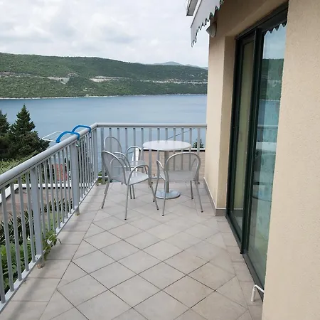 Ankica & Anamarija * נאום